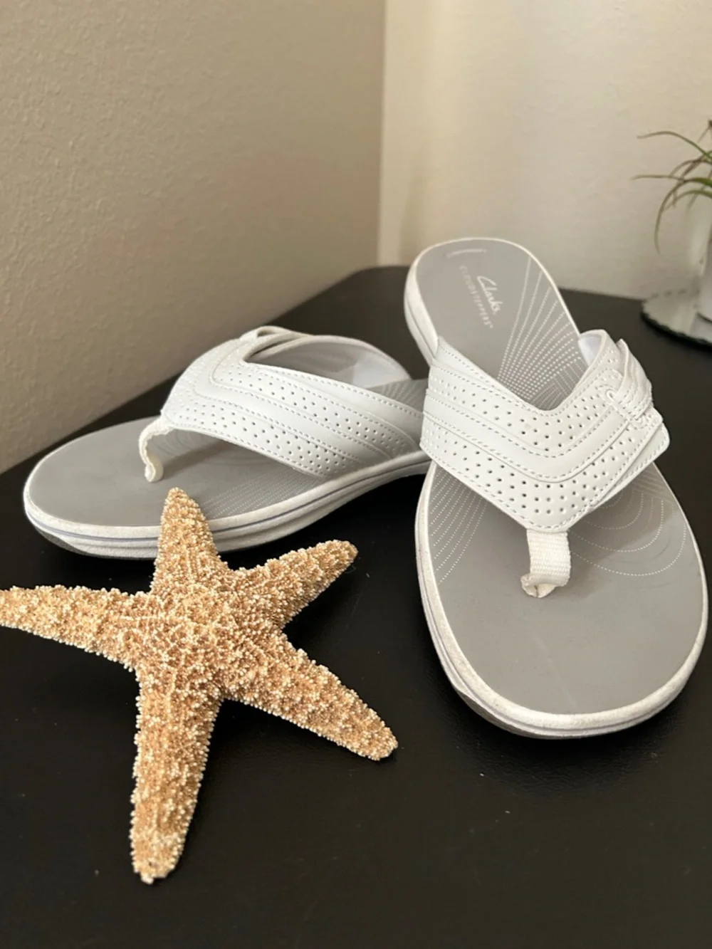 Clarks White Perforated Thong Sandals with Gray Footbed - Picture 1 of 2